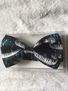 KEYBOARD BOW TIE