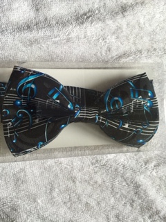 MUSIC NOTES BOWTIE